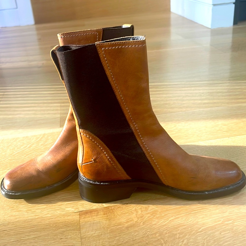 Donald Pliner boots 7.5